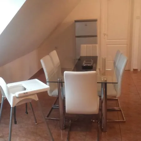 Lejlighed Solid Apartmans *